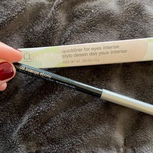 NIB Clinique quick liner 09 Intense Ebony